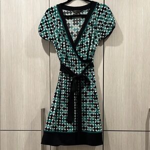 BCBG MAXAZRIA Polka Dot Faux Wrap Dress – Puff Cap Sleeves & Waist Tie | Size M
